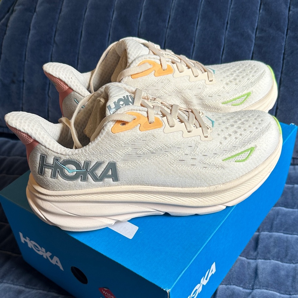 Hoka Clifton 9